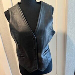 BLACK LEATHER WOMEN'S MOTORCYCLE VEST